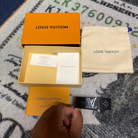 Louis Vuitton LV slim bracelet size 21 - Picture 6 of 6